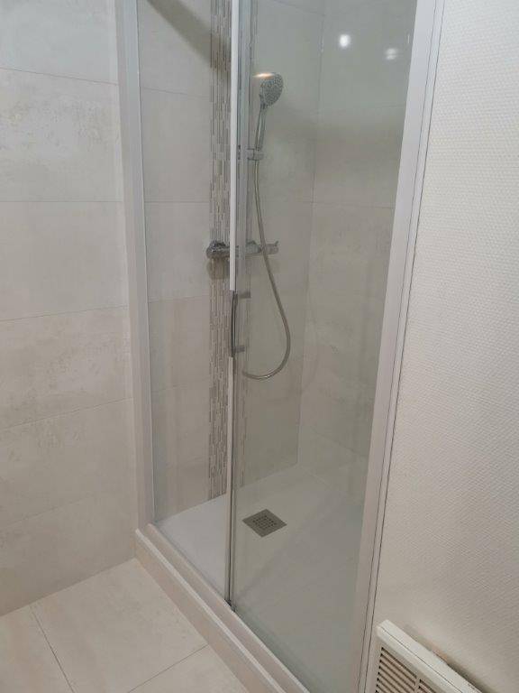 Douche+vitrée-640w.jpg